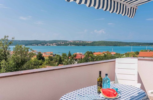 Klimno Apartment | Holiday apartment mit Klimaanlage und Meerblick