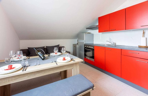 Grizane Apartment | Holiday apartment mit Pool und Garten
