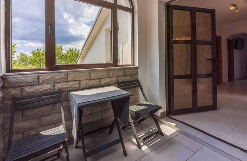 Grizane Apartment | Holiday apartment mit Pool und Garten