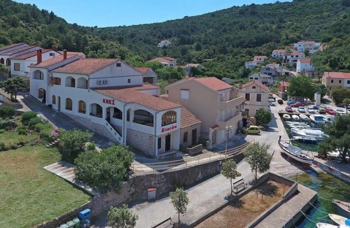 Knez House | Holiday apartment Veli Iz for 1 - 3 persons with 1 bedroom - Holiday house