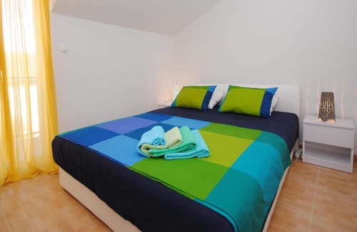 Vinisce Apartment | Holiday apartment Vinišće for 1 - 6 persons with 3 bedrooms - Holiday apartment in one or multi-fami