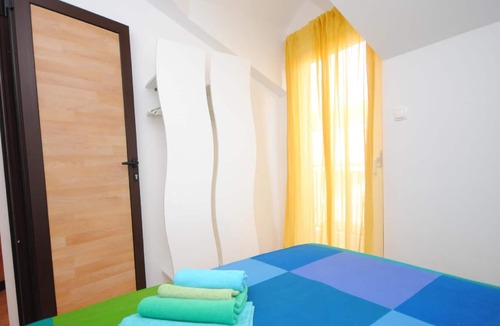 Vinisce Apartment | Holiday apartment Vinišće for 1 - 6 persons with 3 bedrooms - Holiday apartment in one or multi-fami