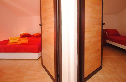 Vinisce Apartment | Holiday apartment Vinišće for 1 - 6 persons with 3 bedrooms - Holiday apartment in one or multi-fami
