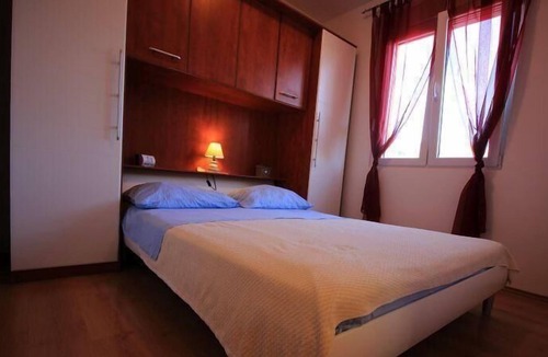 Vinisce Apartment | Holiday apartment Vinišće for 2 - 4 persons with 2 bedrooms - Twin house