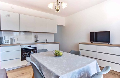 Cove Murtar Apartment | Holiday apartment with terrace and sea view