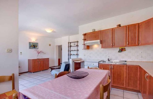 Cove Murtar Apartment | Holiday apartment with balcony and sea view