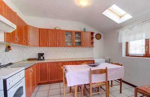 Cove Murtar Apartment | Holiday apartment with balcony and sea view