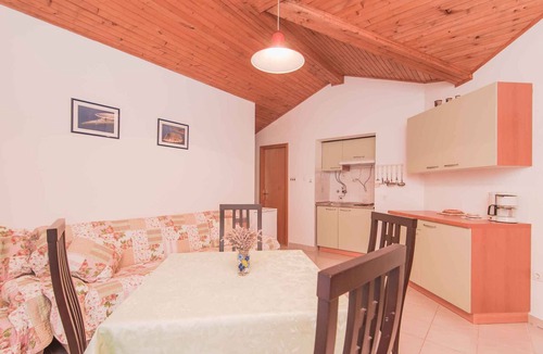 Cove Murtar Apartment | Holiday apartment with air conditioning