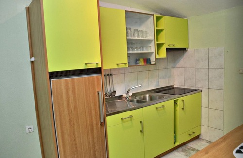 Businci Apartment | Holiday apartment with a terrace and a grill