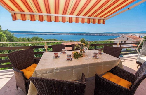 Jadranovo Apartment | Holiday apartment with terrace