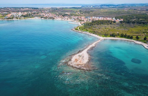 Lovrecica Apartment | Holiday apartment with air conditioning near the sea