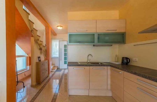 Lovrecica Apartment | Holiday apartment with air conditioning and pool