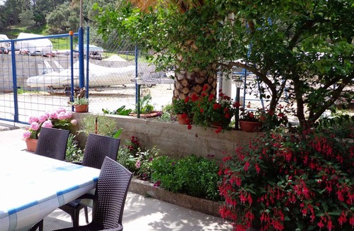 Mundanije Apartment | Holiday apartment with air conditioning and Internet