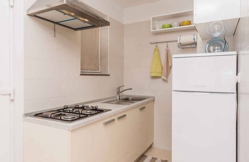 Klimno Apartment | Holiday apartment with air conditioning and sea view
