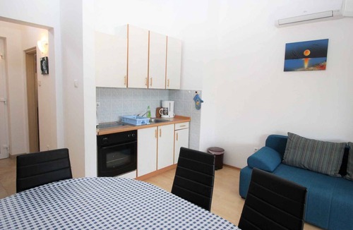 Baska Apartment | Holiday apartment with air conditioning