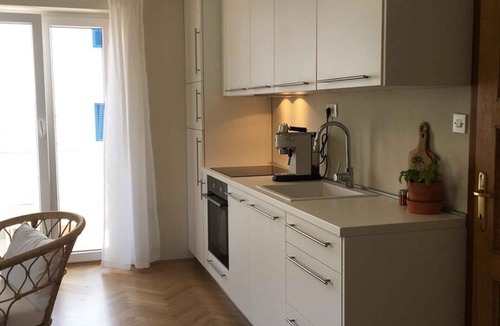 Jurandvor Apartment | Holiday apartment with air conditioning and balcony