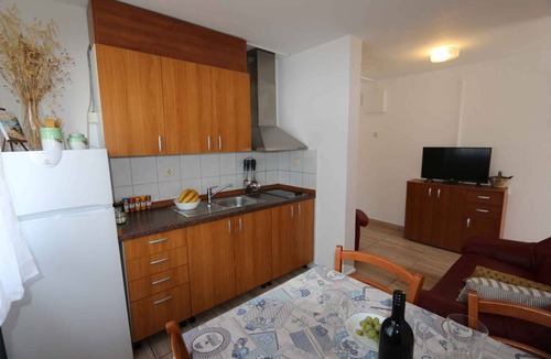 Silo Apartment | Holiday apartment with air conditioning and balcony