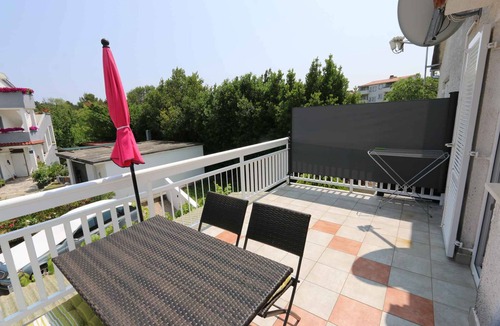 Silo Apartment | Holiday apartment with air conditioning and balcony