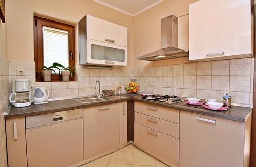 Soline Apartment | Holiday apartment with balcony and sea view