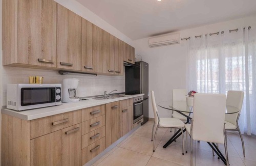 Porat Apartment | Holiday apartment with balcony
