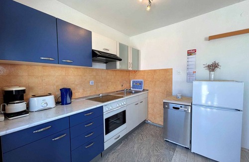 Silo Apartment | Holiday apartment with balcony, 400m from the sea