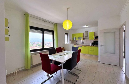 Silo Apartment | Holiday apartment with balcony and barbecue facilities