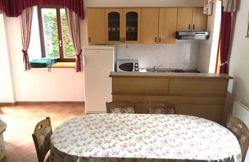 Fiorini Apartment | Holiday apartment with outdoor pool