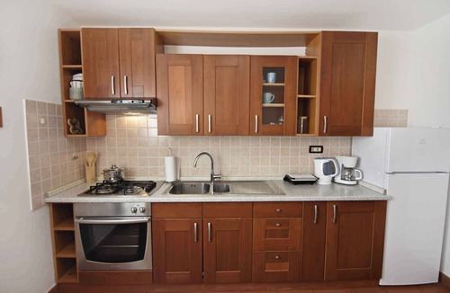 Fiorini Apartment | Holiday apartment with swimming pool and terrace in a residential complex near the sea