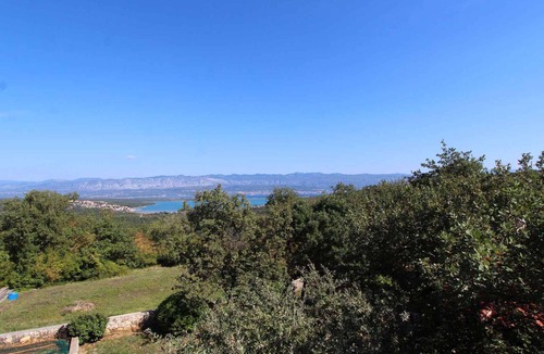 Tribulje Apartment | Holiday apartment with balcony and barbecue