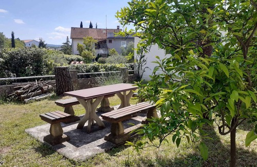 Malinska Apartment | Holiday apartment with air conditioning and balcony