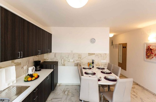 Milcetici Apartment | Holiday apartment with air conditioning and sea view