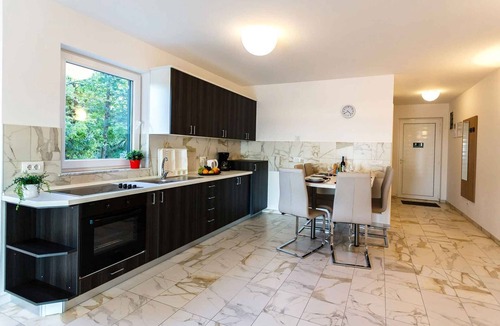 Milcetici Apartment | Holiday apartment with air conditioning and sea view
