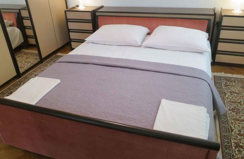 Malinska Apartment | Holiday apartment with air conditioning and terrace
