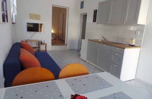 Malinska-Dubasnica Apartment | Holiday apartment with air conditioning and Internet access