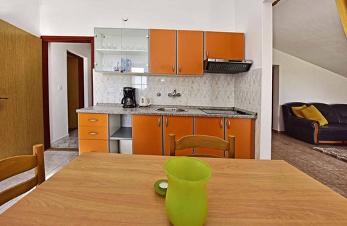 Dajla Apartment | Holiday apartment with sea view and satellite TV