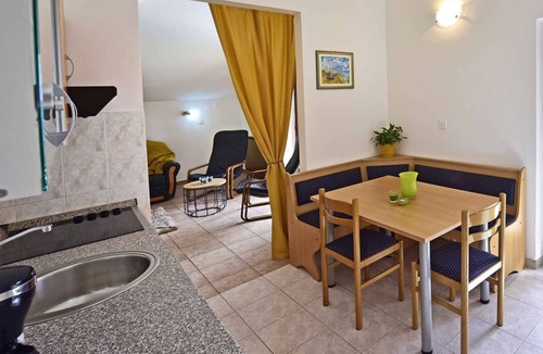Dajla Apartment | Holiday apartment with sea view and satellite TV