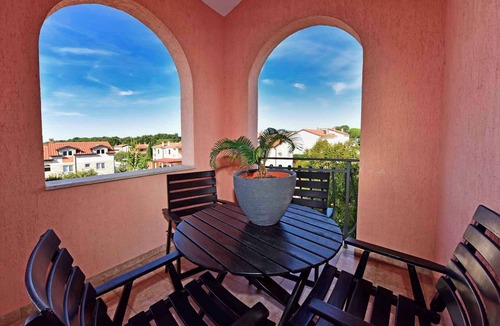 Dajla Apartment | Holiday apartment with outdoor pool