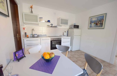 Omisalj Apartment | Holiday apartment with beautiful sea views