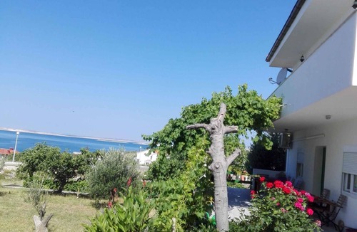 Rtina Apartment | Holiday apartment with sea view