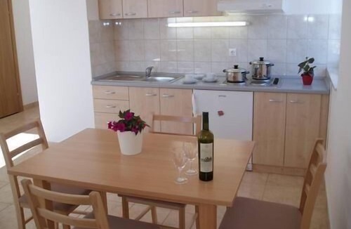 Vinjerac Apartment | Holiday apartment with sea view in Vinjerac