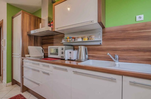 Soline Apartment | Holiday apartment with large terrace near the beach and air conditioning