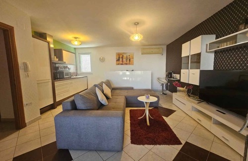 Soline Apartment | Holiday apartment with large terrace near the beach and air conditioning