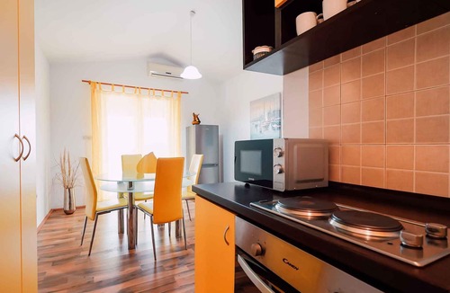 Ljubac Apartment | Holiday apartment with pool and terrace