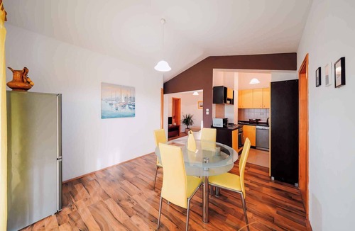 Ljubac Apartment | Holiday apartment with pool and terrace