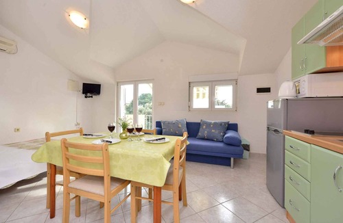 Drage Apartment | Holiday apartment with sea view