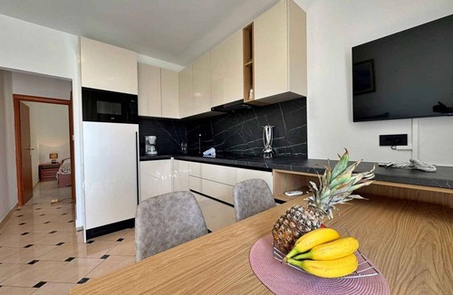 Silo Apartment | Holiday apartment with sea view 20 m from the coast