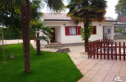 Kukci Apartment | Holiday apartment with swimming pool