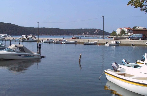 Suha Punta Apartment | Holiday apartment with terrace