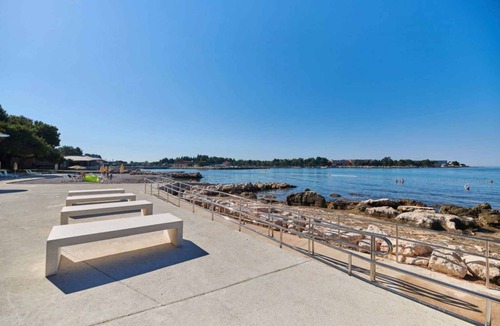 Monterol Apartment | Holiday apartment with terrace