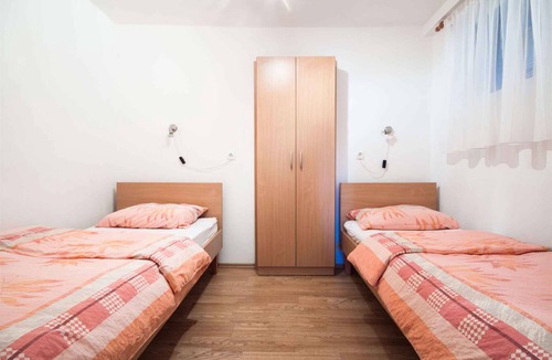 Monterol Apartment | Holiday apartment with terrace